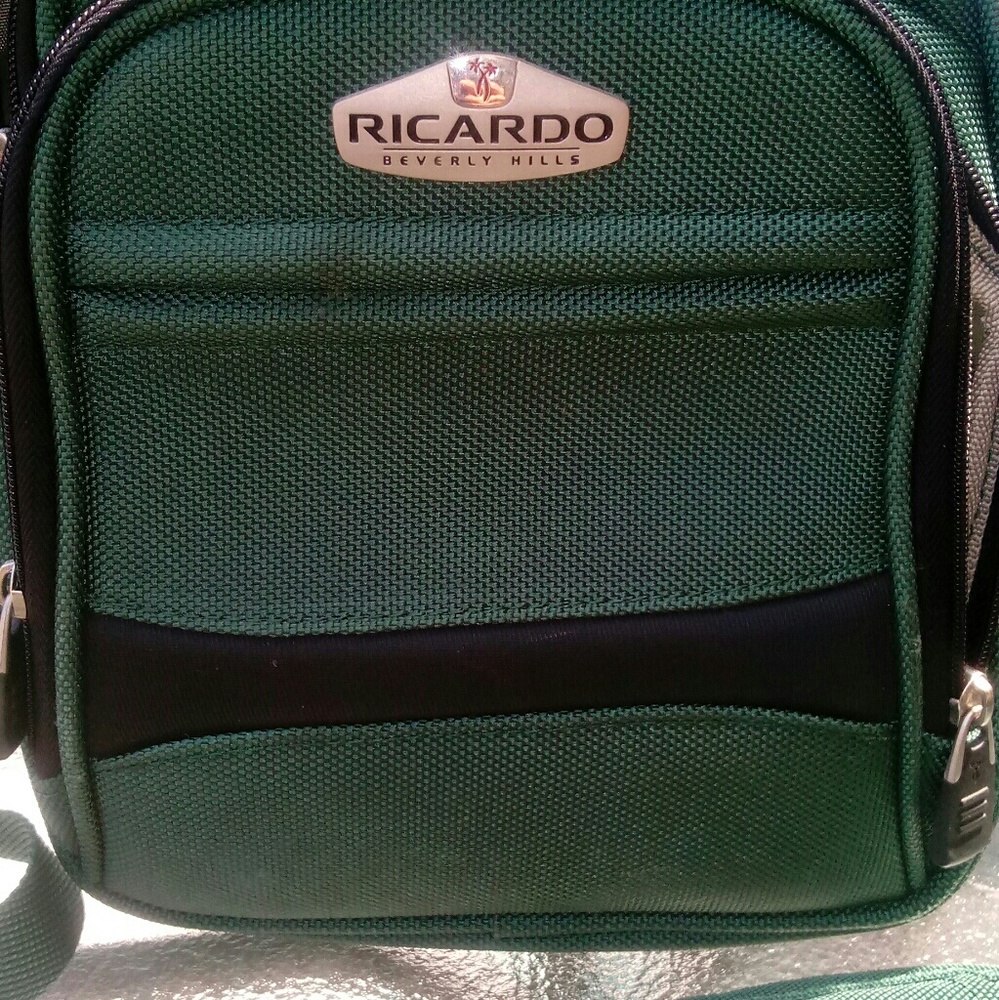 Ricardo traveler's crossbody bag